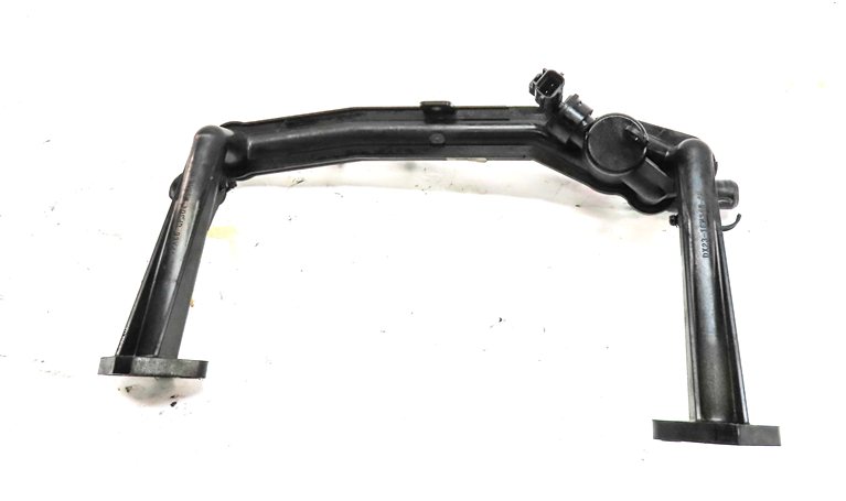 Thumbnail 6: 2017 LAND ROVER DISCOVERY (L462) 3.0L SUPER ENGINE COOLANT CROSSOVER HOSE PIPE