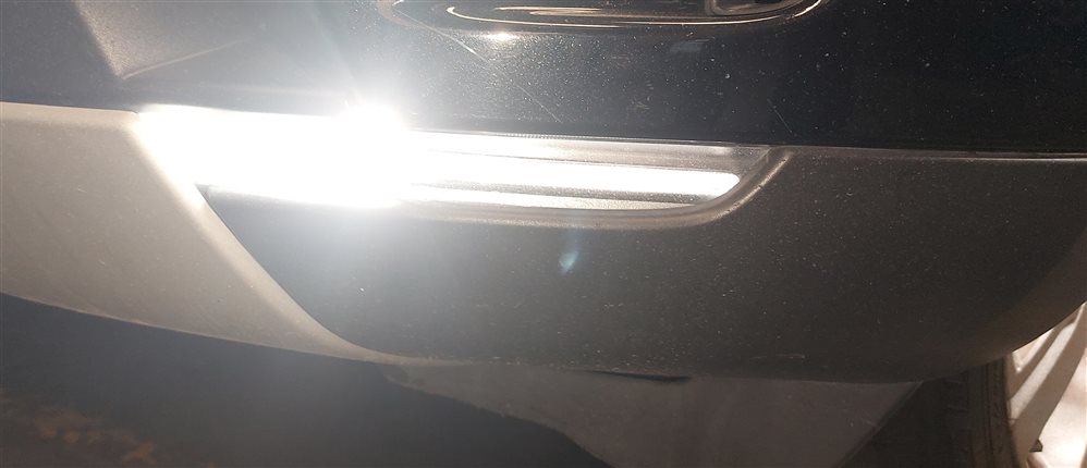 Thumbnail 2: 17-24 E/F/I-PACE ROVER DISCOVERY L462 FRONT LEFT DRIVER LOWER FOGLIGHT LAMP