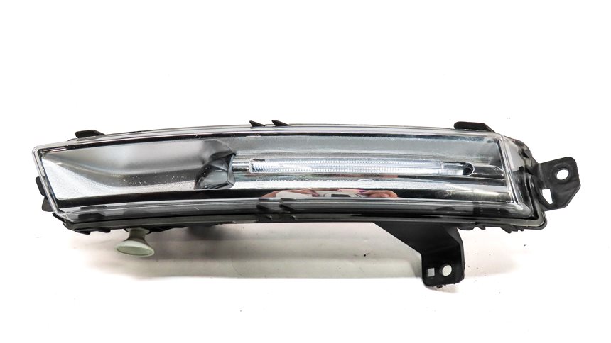 Thumbnail 3: 17-24 E/F/I-PACE ROVER DISCOVERY L462 FRONT LEFT DRIVER LOWER FOGLIGHT LAMP