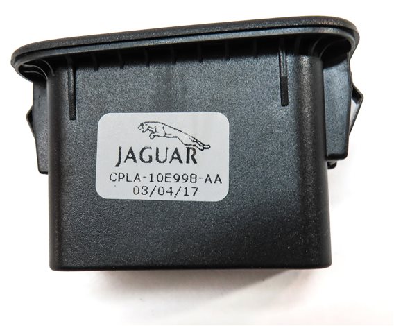 Thumbnail 5: 17 LAND ROVER DISCOVERY (L462) REAR TRUNK LIFTGATE HATCH LID LOCK RELEASE SWITCH