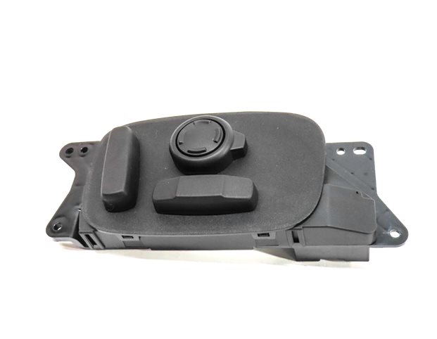 Thumbnail 2: 2017 ROVER DISCOVERY (L462) FRONT RIGHT PASSENGER SEAT ADJUST SWITCH w/LUMBAR