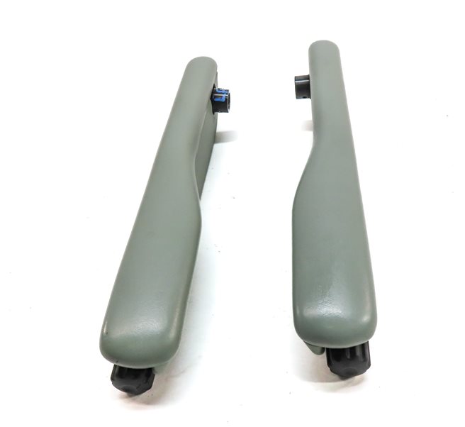 Thumbnail 2: 17-20 LAND ROVER DISCOVERY L462 FRONT LEFT & RIGHT SEAT ARM REST SET/2 (Glacier)