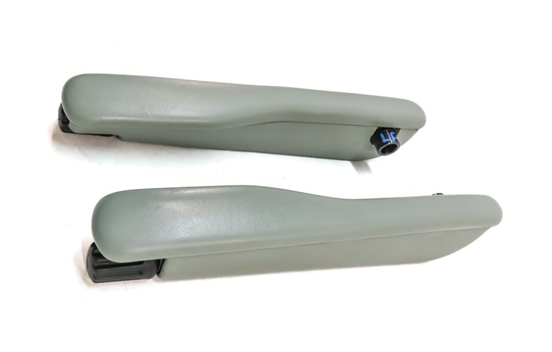 Thumbnail 3: 17-20 LAND ROVER DISCOVERY L462 FRONT LEFT & RIGHT SEAT ARM REST SET/2 (Glacier)