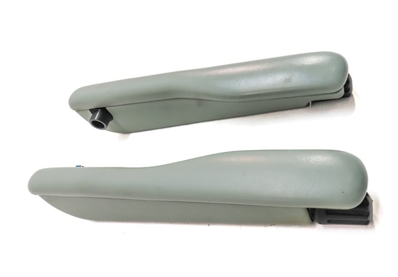 Thumbnail 4: 17-20 LAND ROVER DISCOVERY L462 FRONT LEFT & RIGHT SEAT ARM REST SET/2 (Glacier)