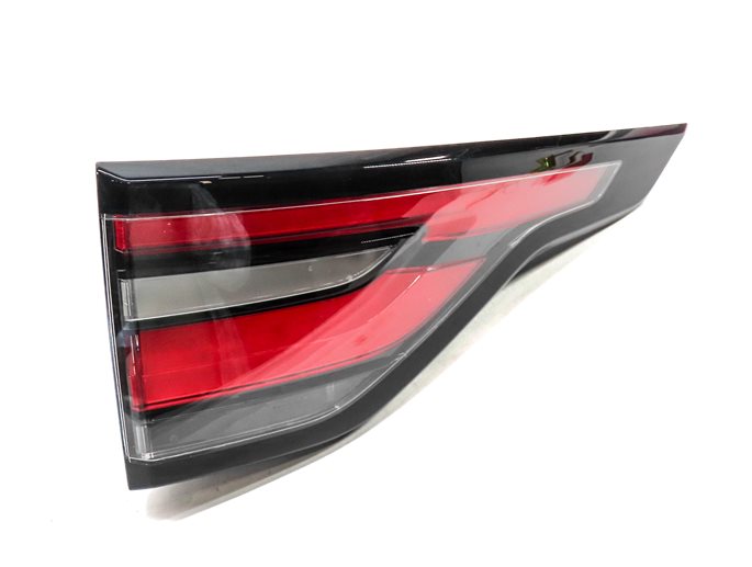 17-20 LAND ROVER DISCOVERY L462 REAR RIGHT PASSENGER OUTER QUARTER TAILLIGHT