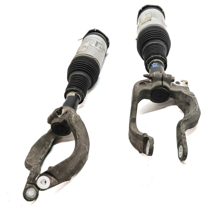 Thumbnail 2: 17-18 ROVER DISCOVERY (L462) FRONT LEFT & RIGHT AIR SUSPENSION SHOCK STRUT SET/2