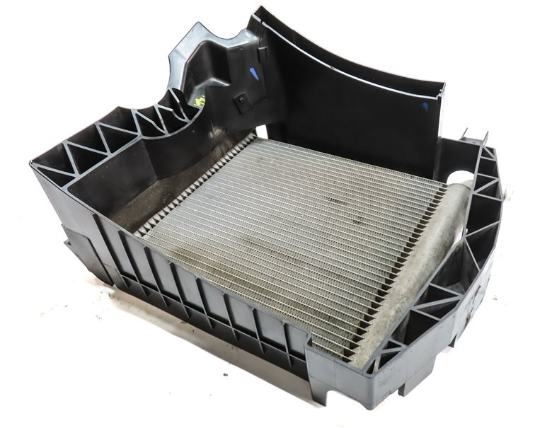 Thumbnail 1: 13-20 ROVER SPORT DISCOVERY (L405 L462 L494) LEFT AUXILIARY RADIATOR & BRACKET