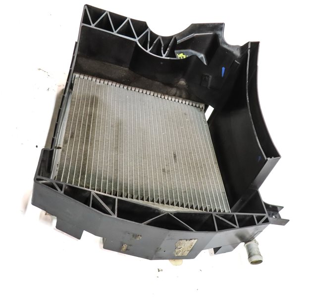 Thumbnail 3: 13-20 ROVER SPORT DISCOVERY (L405 L462 L494) LEFT AUXILIARY RADIATOR & BRACKET