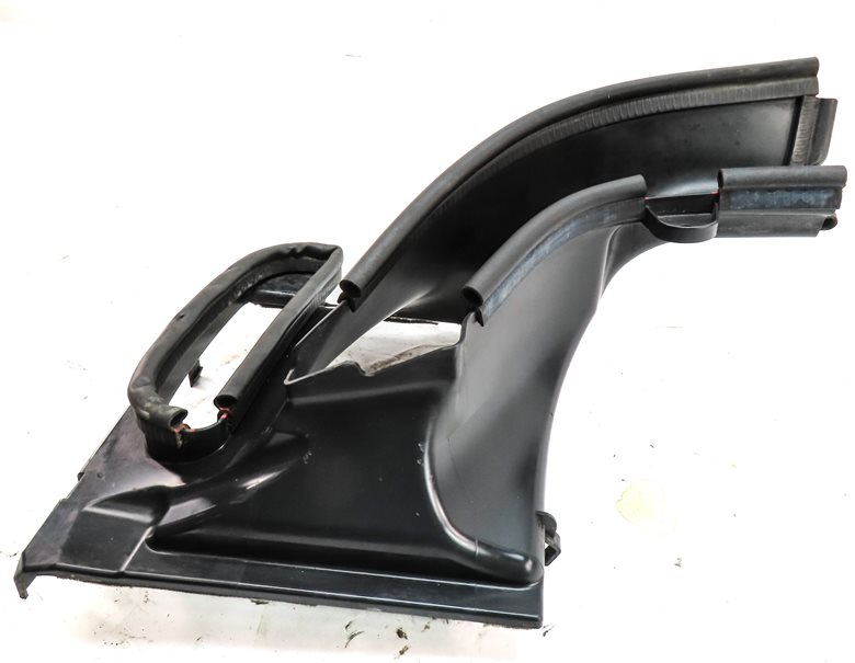 Thumbnail 3: 17 LAND ROVER DISCOVERY (L462) 3.0L SUPER ENGINE RIGHT PASSENGER AIR INTAKE DUCT