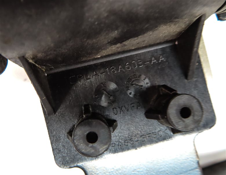 Thumbnail 6: 2017 LAND ROVER DISCOVERY (L462) 3.0L SUPER ENGINE PRE-HEATER COOLANT PUMP