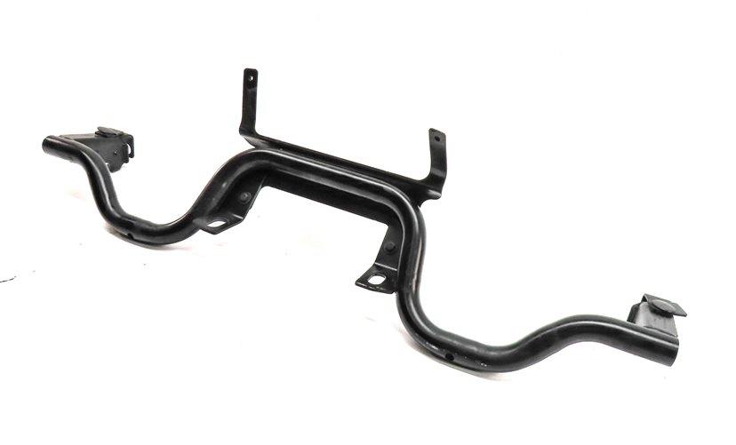 Thumbnail 1: 2017 LAND ROVER DISCOVERY (L462) 3.0L SUPER ENGINE FRONT RADIATOR SUPPORT BAR