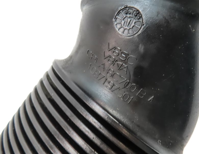 Thumbnail 9: 2017 LAND ROVER DISCOVERY (L462) 3.0L SUPER ENGINE AIR INTAKE Y PIPE HOSE DUCT