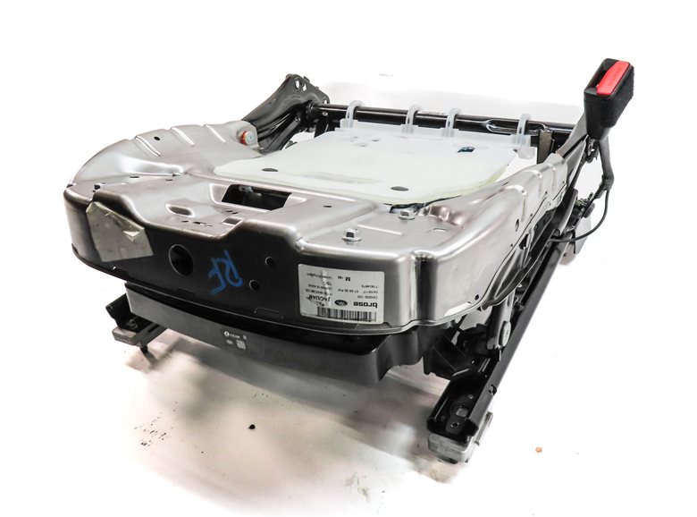 Thumbnail 2: 2017-2020 LAND ROVER DISCOVERY (L462) FRONT RIGHT PASSENGER SEAT TRACK w/MOTORS