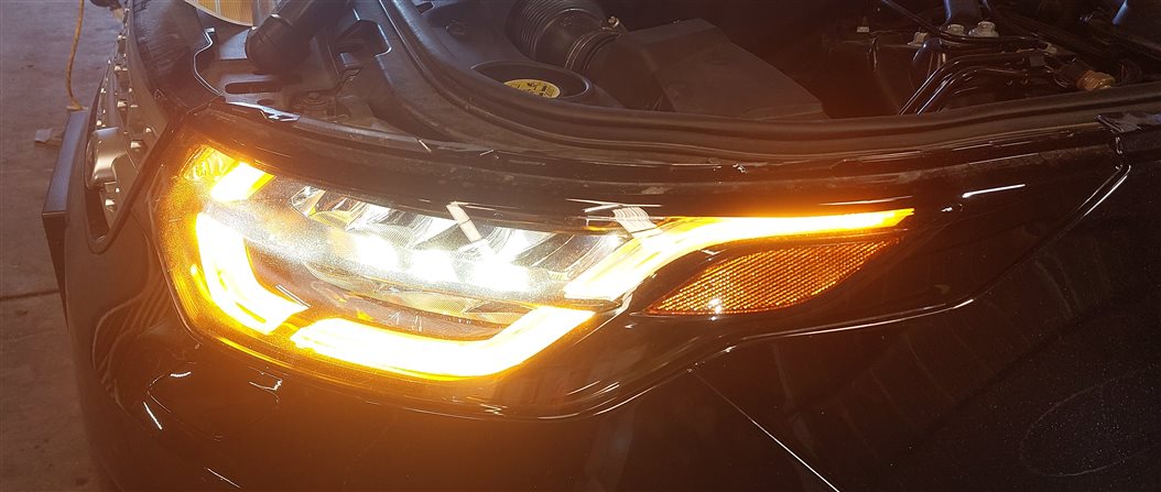 Thumbnail 2: 17-18 ROVER DISCOVERY (L462) FRONT LEFT DRIVER ADAPTIVE LED HEADLIGHT LAMP