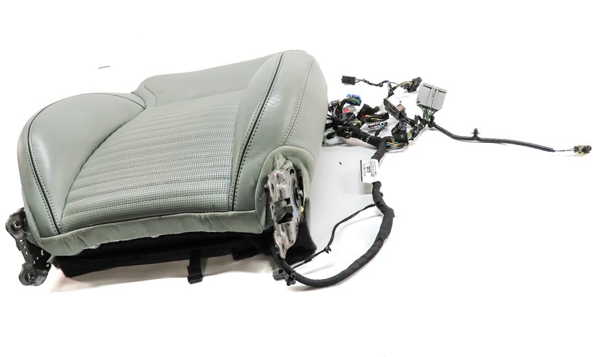 Thumbnail 2: 17-20 ROVER DISCOVERY L462 FRONT LEFT HEATED UPPER MEMORY SEAT BACK (Glacier)