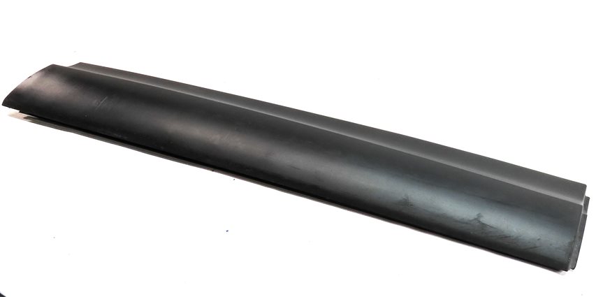 17-23 ROVER DISCOVERY L462 FRONT RIGHT PASSENGER LOWER DOOR TRIM MOULDING(BLACK)