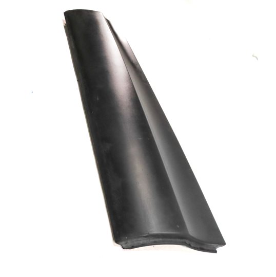 Thumbnail 4: 17-23 ROVER DISCOVERY L462 FRONT RIGHT PASSENGER LOWER DOOR TRIM MOULDING(BLACK)