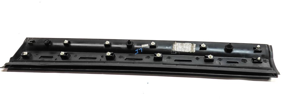 Thumbnail 6: 17-23 ROVER DISCOVERY (L462) FRONT LEFT DRIVER LOWER DOOR TRIM MOULDING (BLACK)