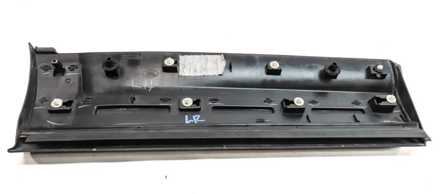 Thumbnail 8: 2017-2023 LAND ROVER DISCOVERY (L462) REAR LEFT LOWER DOOR TRIM MOULDING (BLACK)