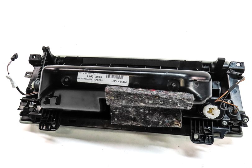 Thumbnail 10: 2017-2023 LAND ROVER DISCOVERY (L462) RIGHT PASSENGER UPPER GLOVE BOX (GLACIER)