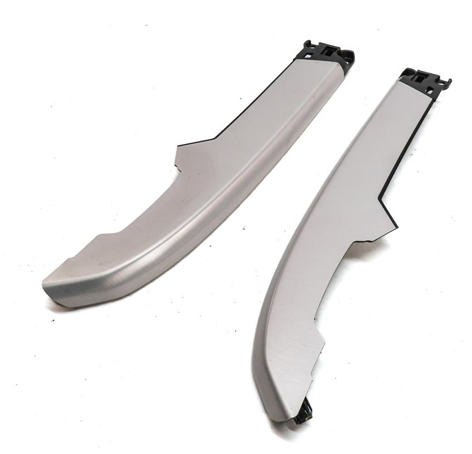 Thumbnail 1: 2017 LAND ROVER DISCOVERY (L462) FRONT CENTER CONSOLE TRIM PANEL SET/2 (SILVER)