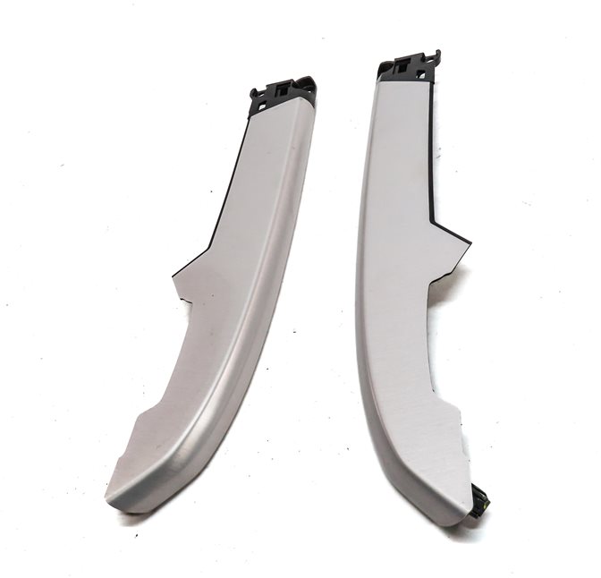 Thumbnail 2: 2017 LAND ROVER DISCOVERY (L462) FRONT CENTER CONSOLE TRIM PANEL SET/2 (SILVER)