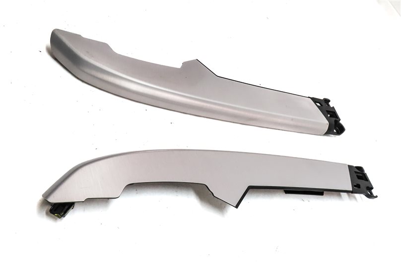 Thumbnail 4: 2017 LAND ROVER DISCOVERY (L462) FRONT CENTER CONSOLE TRIM PANEL SET/2 (SILVER)