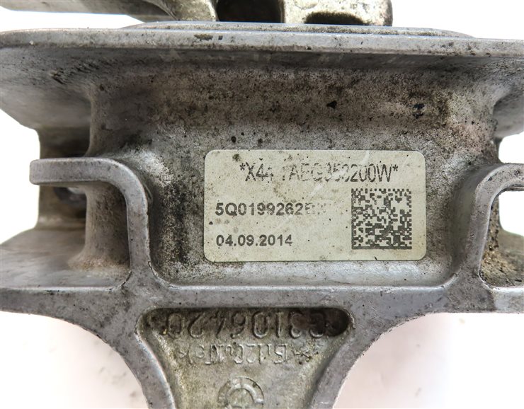 Thumbnail 5: 2015 AUDI A3 (8V) 2.0L (CNTC) RIGHT PASSENGER ENGINE MOTOR SUPPORT MOUNT