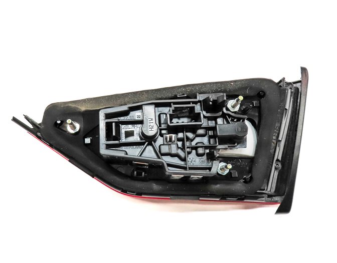 Thumbnail 5: 2015-2016 AUDI A3 S3 (8V) SEDAN CONVERTIBLE LEFT INNER LED TAILLIGHT LIGHT LAMP
