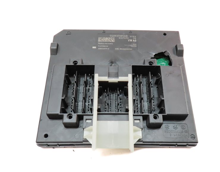 Thumbnail 8: 15-18 AUDI A3 8V SPEEDOMETER ECM BCM IMMOBILIZER BODY MODULE KEY SET/7 (129k)