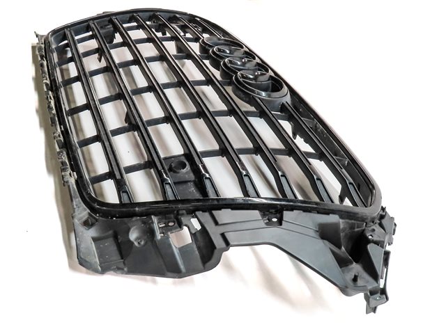 Thumbnail 3: 15-16 AUDI A3 (8V) FRONT CENTER PRIMARY HOOD GRILLE w/ EMBLEM (BLACK)