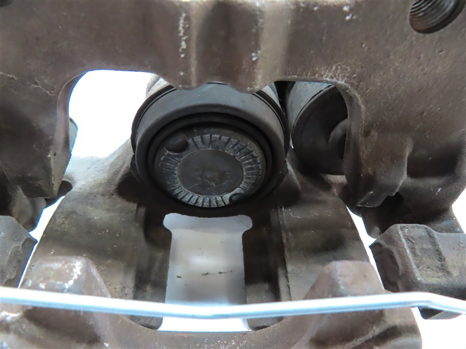 Thumbnail 7: 2015-2018 AUDI A3 (8V) RIGHT PASSENGER REAR ABS DISC BRAKE CALIPER w/ ACTUATOR
