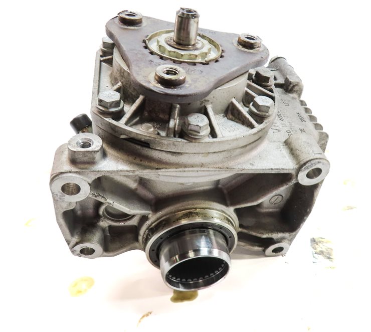 Thumbnail 2: 2016-2018 AUDI A3 (8V) QUATTRO AWD FRONT TRANSFER CASE ANGLE GEAR DRIVE
