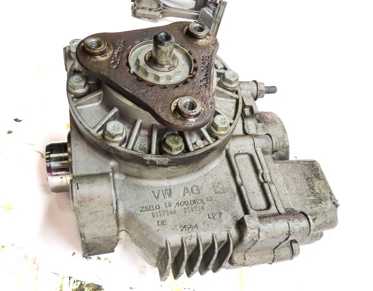 Thumbnail 3: 2016-2018 AUDI A3 (8V) QUATTRO AWD FRONT TRANSFER CASE ANGLE GEAR DRIVE