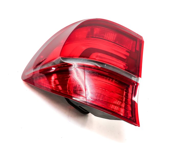 Thumbnail 3: 2011-2013 BMW X5 X5M (E70) RIGHT PASSENGER REAR OUTER TAILLIGHT BRAKE LIGHT LAMP