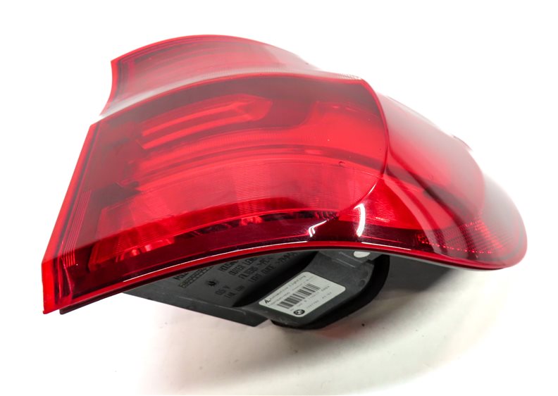 Thumbnail 6: 2011-2013 BMW X5 X5M (E70) RIGHT PASSENGER REAR OUTER TAILLIGHT BRAKE LIGHT LAMP