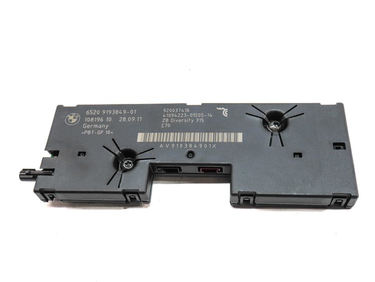 Thumbnail 2: 2012 BMW X5 (E70) RADIO STEREO ANTENNA DIVERSITY AMP AMPLIFIER