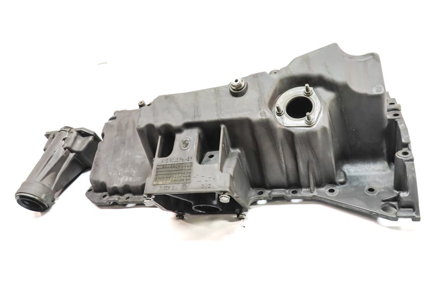 Thumbnail 2: 2011-2014 BMW X5 X6 (E70 E71) AWD 3.0L N55 ENGINE OIL PAN w/ OUTPUT AXLE FLANGE