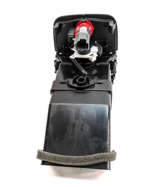 Thumbnail 5: 2015 AUDI S3 (8V) REAR CENTER CONSOLE HEAT AIR AC DUAL VENT w/12V POWER SOCKET