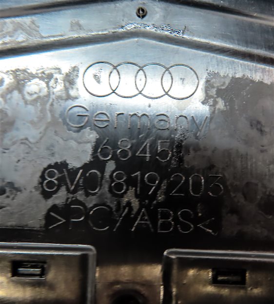 Thumbnail 6: 2015 AUDI S3 (8V) REAR CENTER CONSOLE HEAT AIR AC DUAL VENT w/12V POWER SOCKET