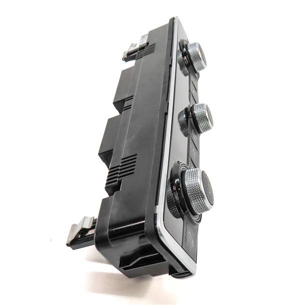 Thumbnail 4: 2015-2018 AUDI A3 S3 (8V) FRONT DUAL ZONE HEATER A/C TEMPERATURE CONTROL PANEL