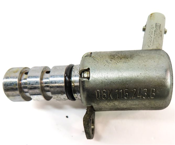 Thumbnail 4: 2015 AUDI S3 (8V) 2.0L (CYFB) ENGINE MOTOR OIL FLUID PRESSURE SOLENOID