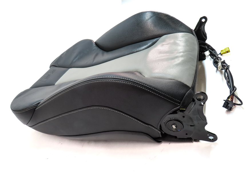 Thumbnail 4: 2015 AUDI S3 (8V) FRONT LEFT DRIVER UPPER SPORT SEAT BACK w/HEAT (Black/Silver)