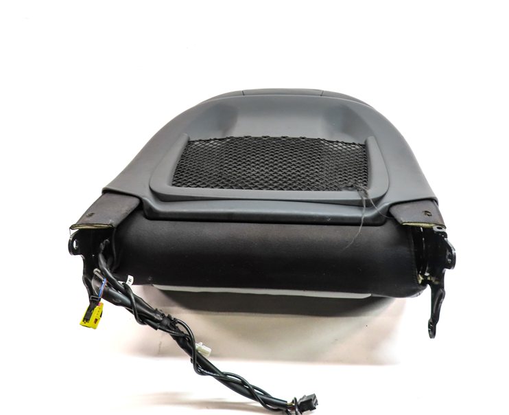 Thumbnail 6: 2015 AUDI S3 (8V) FRONT LEFT DRIVER UPPER SPORT SEAT BACK w/HEAT (Black/Silver)