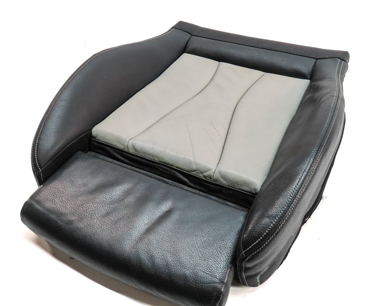 15 AUDI S3 (8V) FRONT LEFT DRIVER LOWER SPORT HEATED SEAT CUSHION (Black/Silver)