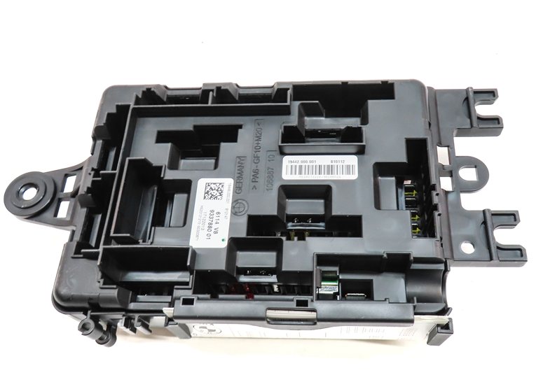 Thumbnail 5: 2014 BMW 328IGT (F34) 2.0L (N20) REAR POWER DISTRIBUTION FUSE RELAY PANEL BOX