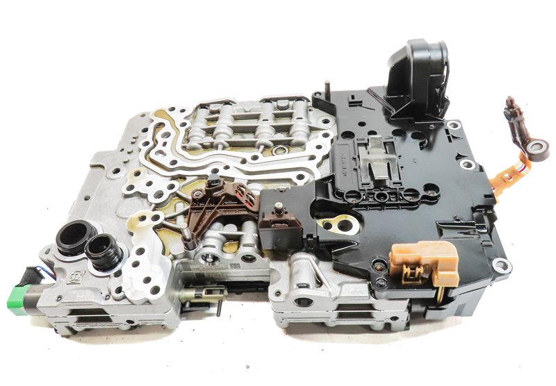 Thumbnail 2: 14-18 BMW 3 4 GT X3 X4 (F30 F32 F34) X-DRIVE 8HP-45 AUTO TRANSMISSION VALVE BODY