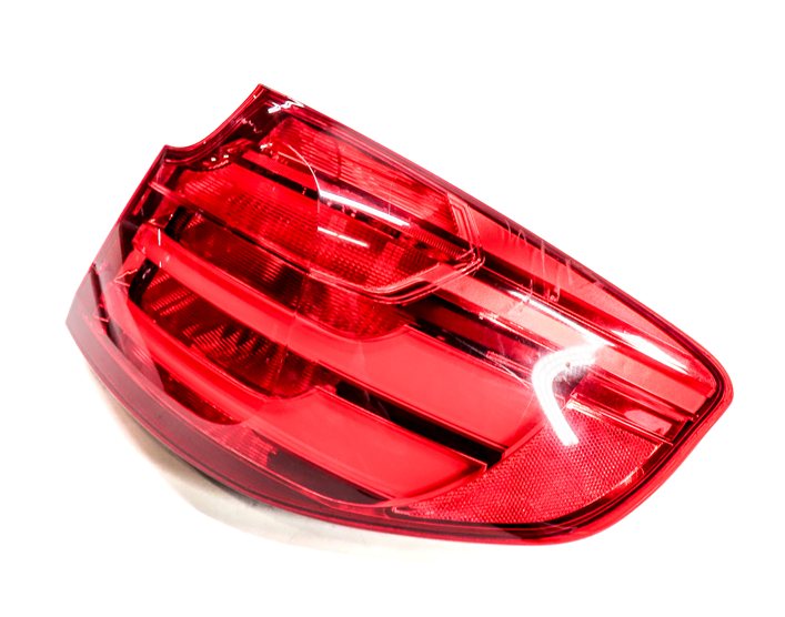 14-16 BMW 328iGT 335i GT (F34) REAR RIGHT OUTER TAILLIGHT TAIL LIGHT LAMP (LED)