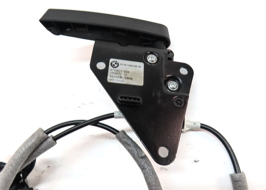 Thumbnail 6: 2013 BMW X5 (E70) REAR TRUNK HATCH LID RELEASE HANDLE LOCK LATCH SET/3