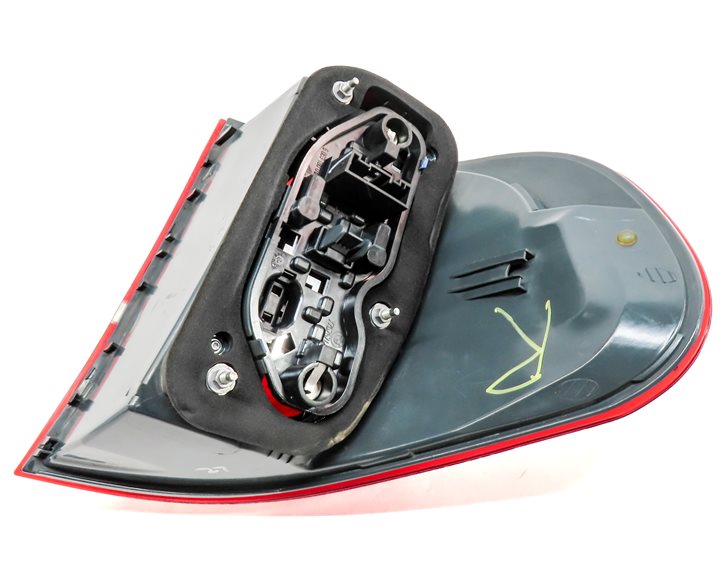 Thumbnail 5: 2011-2013 BMW X5 X5M (E70) RIGHT PASSENGER REAR OUTER TAILLIGHT BRAKE LIGHT LAMP